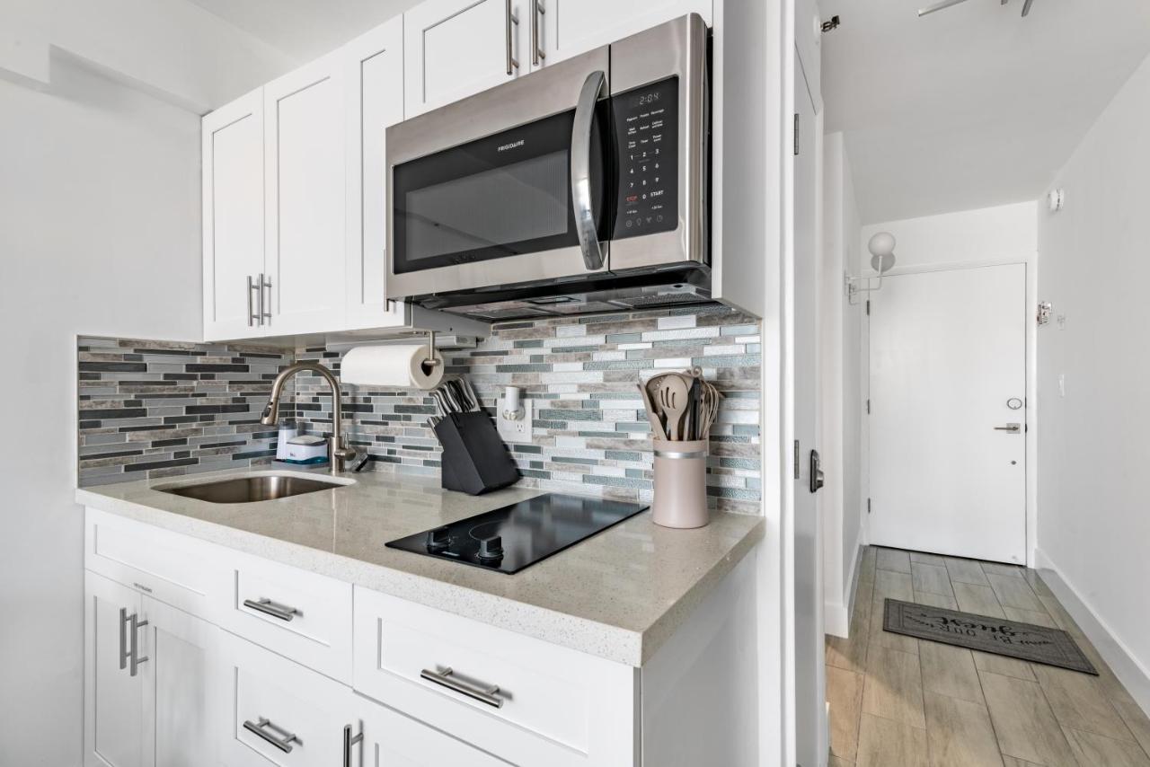 Apartamento Newly Renovated Oceanfront Studio W/ Balcony - Daytona Beach Exterior foto